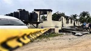 "بالمبيد الحشري".. طالبة تشعل النيران في مدرستها لـ"سبب غريب"!