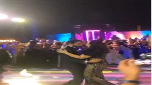  فيديو متداول لـ رقص نجل ماجد الكدواني مع والدته بحفل زفافه 