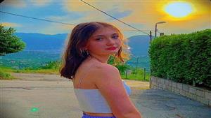 "خدته معاها الحمام".. هاتف محمول يتسبب في كارثة ويقتل فتاة