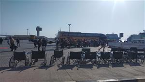 النقل: ميناء سفاجا البحري يستقبل 466 عائدا من السودان -صور