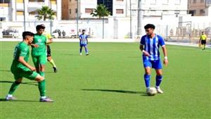 يحدث في 2023.. فريق مغربي يضطر إلى "النوم" في حديقة عامة (صورة)