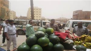 صور.. 1200 مخالفة خلال حملة لإزالة الإشغالات في أسوان