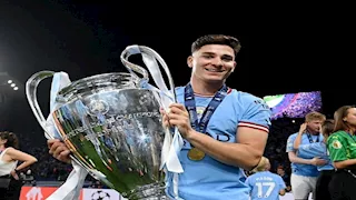 ليفربول ينافس برشلونة على نجم منتخب الأرجنتين