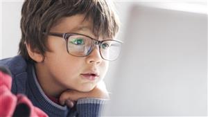 7  أعراض تكشف إصابة الطفل بقصر النظر