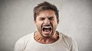 ماذا يحدث للكبد والقولون عند الشعور بالغضب الشديد؟