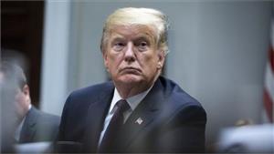 حقيقة فيديو صفع ترامب خلال تجمع انتخابي