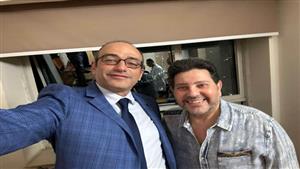 هاني شاكر يطمئن جمهوره بعد إجراء عملية جراحية في القولون