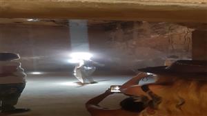 بالصور- شمس الظهيرة تتعامد على معابد الكرنك بالأقصر في يوم الانقلاب الصيفي