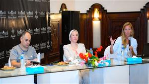 وزيرة البيئة: دراسة لتحليل سلوك أسماك القرش في البحر الأحمر