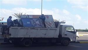 بالصور- إزالة 65 إعلانًا مخالفًا من شوارع الإسكندرية 