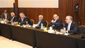 وزير الصناعة يشارك في اجتماع اتحاد مصنعي السيارات بأفريقيا بشرق بورسعيد