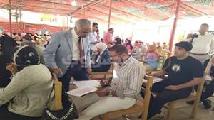 معلمو المستقبل.. رئيس جامعة بورسعيد يتفقد امتحانات كلية التربية - فيديو وصور 