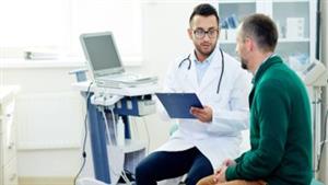 طبيب شهير يحذر من مرض خطير دون أعراض