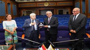  حجازى: شكل التعليم فى العالم سيتغير فى ظل التحول الرقمى والذكاء الاصطناعى 