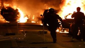 ليلة خامسة من أعمال الشغب في فرنسا واعتقال أكثر من 420 شخصا