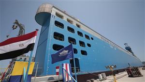 بعد نجاح عبوره.. 8 معلومات عن الحوض العائم "فخر القناة" - فيديو وصور