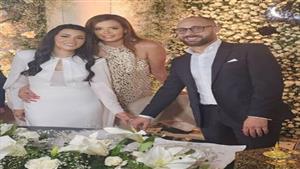 الصور الأولى من حفل زفاف المخرجة بتول عرفة 