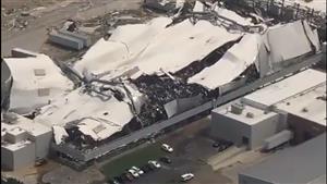 إعصار شديد يدمر شركة فايزر للأدوية في أمريكا (فيديو)