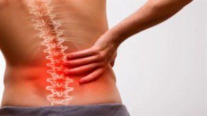 بعد إصابة خالد الصاوي.. أسباب الانزلاق الغضروفي - احذر هذه العلامات