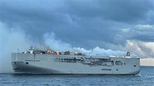 "النار لا تزال مشتعلة".. خفر السواحل الهولندي لمصراوي: "لا توجد معلومة مؤكدة بشأن حريق سفينة الشحن"