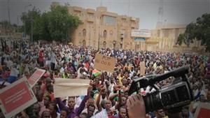 تظاهر المئات للمطالبة بإنهاء احتجاز رئيس النيجر