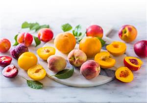 الخوخ Vs البرقوق- أيهما أفضل قبل العلاقة الزوجية؟