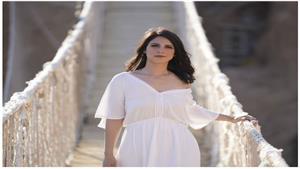 نور عز العرب تغني بالفصحى في أغنيتها الأولى "عشق"