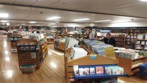 صاحب "مكتبة زايد": أعدمنا كتب للأطفال تدعم المثلية ونقوم بمراجعة المحتوى