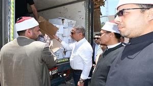 صور.. محافظ الفيوم يشهد تسليم لحوم صكوك الأضاحي للأسر الأولى بالرعاية