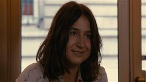 مطربة فرنسية متهمة بالتحريض على قتل الرئيس الفرنسي