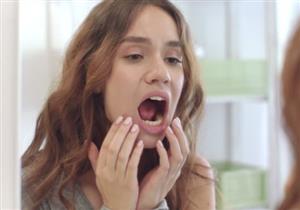 علامات على الفم تكشف الإصابة بالسكري وسرطان الدم 