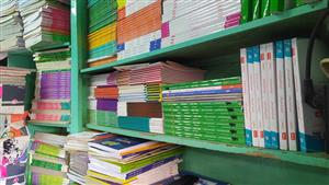 غضب أولياء أمور بسبب ارتفاع أسعار الكتب الخارجية.. "والشعبة" ترد