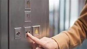 كابوس الموت داخل كابينة.. إنقاذ شخص احجتز داخل مصعد بالطالبية