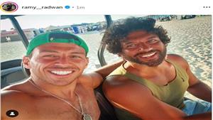 رامي رضوان بصحبة حسن الرداد أثناء الاستمتاع بالإجازة الصيفية