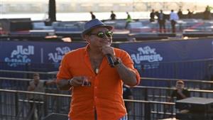 حكيم ينشر صورًا من بروفات حفله في العلمين الجديدة