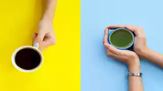كيف يؤثر الشاي الأخضر والقهوة على صحة الدماغ؟ 