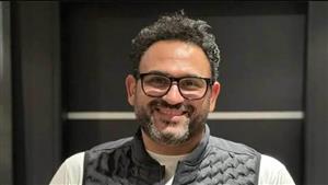 أكرم حسني "فرد أمن" على بوستر جديد لفيلم "العميل صفر" 