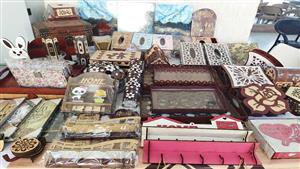 أسعار تبدأ من 5 جنيهات.. انطلاق مهرجان الهاند ميد في بورسعيد بمشاركة 40 سيدة - صور