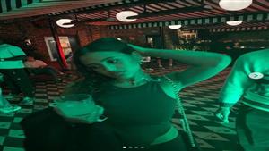 جنا عمرو دياب تنشر صورًا جريئة.. وتعلق: "باركولي"