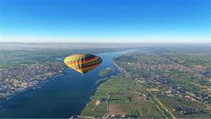 "البالون الطائر" يعود لسماء الأقصر بعد التوقف   