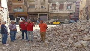 انهيار عقار في الإسكندرية.. والحي يجلي السكان- صور
