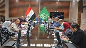 محافظ القليوبية يناقش عددا من الطلبات المقدمة لإنشاء إعلانات بالشوارع