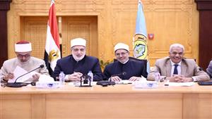مجلس جامعة الأزهر يهنئ مفتي الجمهورية بالتجديد لمدة عام