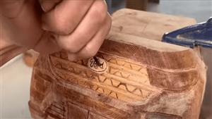 نسخة خشبية طبق الأصل من سيارة فورد – فيديو وصور