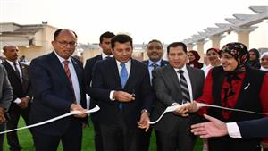 وزير الشباب ورئيس جامعة حلوان يفتتحان حاضنة الأميرة فايزة بكلية التربية الرياضية بنات 