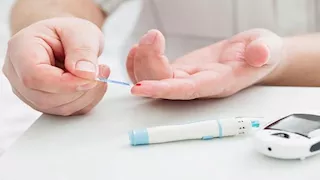 ماذا يفعل ارتفاع سكر الدم في خلايا الدماغ؟ 