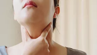 6 علامات تشير إلى مشكلات الغدة الدرقية.. لا تهملها