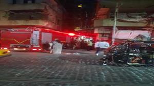 ليلة لم تنم فيها كرموز.. 15 صورة ترصد لحظة انهيار عقار وميل آخر في الإسكندرية 