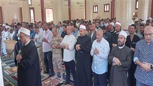 بالصور- محافظ بني سويف يؤدي صلاة الغائب على  شهداء إعصار ليبيا