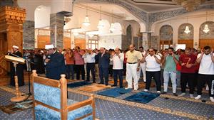 محافظ جنوب سيناء يؤدي صلاة الغائب على ضحايا زلزال المغرب وعاصفة ليبيا 